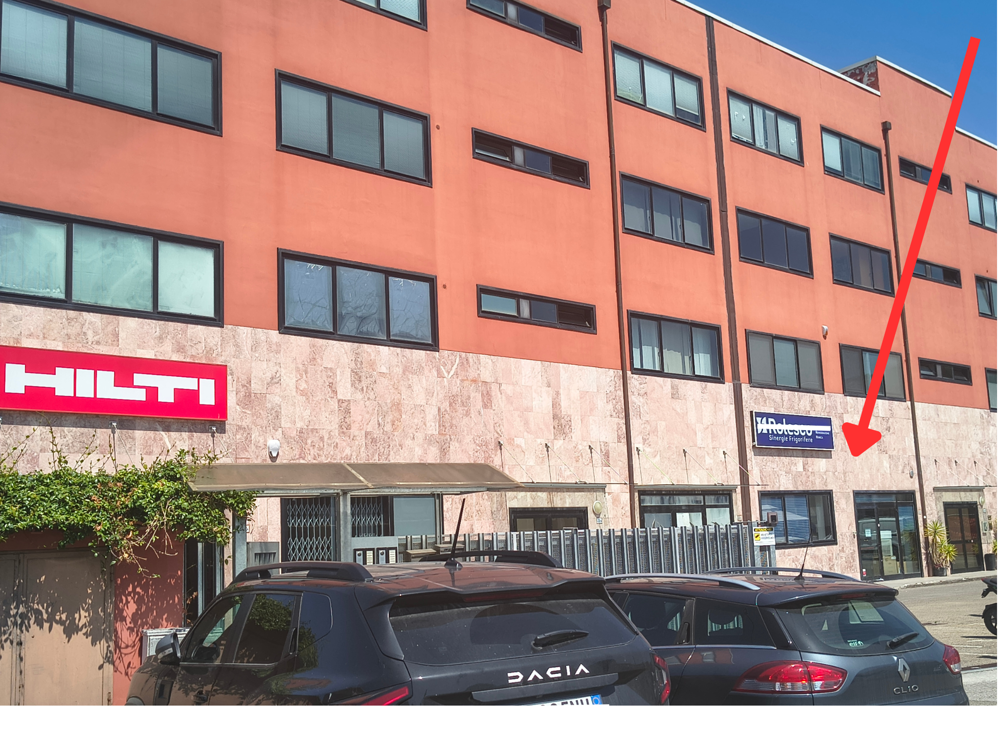 fotoRolesco (1) locazioni ufficio magazzini showroom ospedaletto Pisa